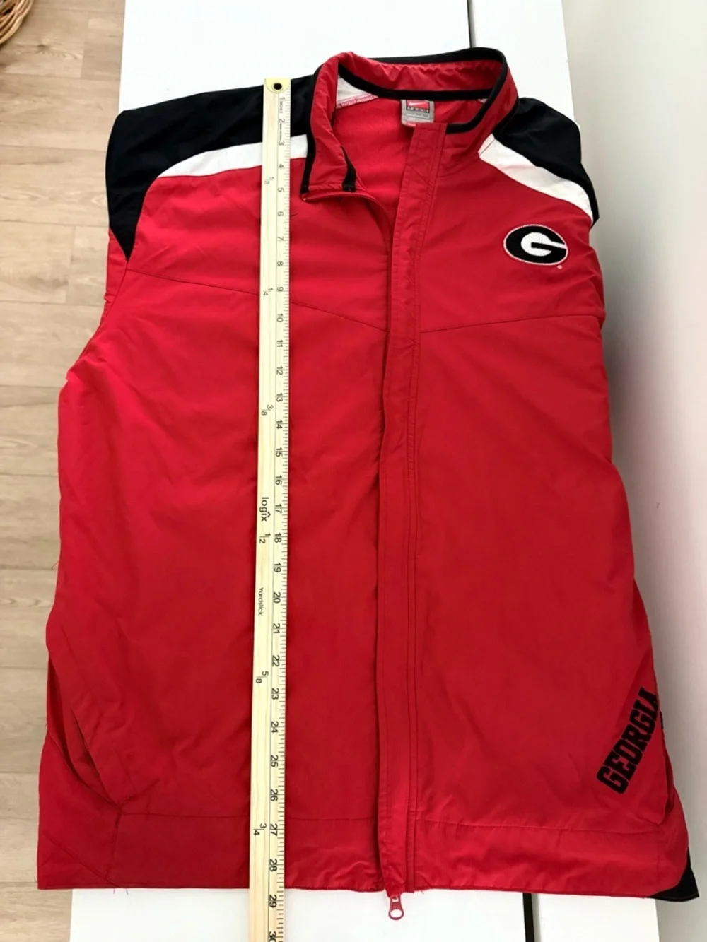 Nike Team Georgia Bulldogs Windbreaker Jacket Red Black Size L UGA Fit Storm